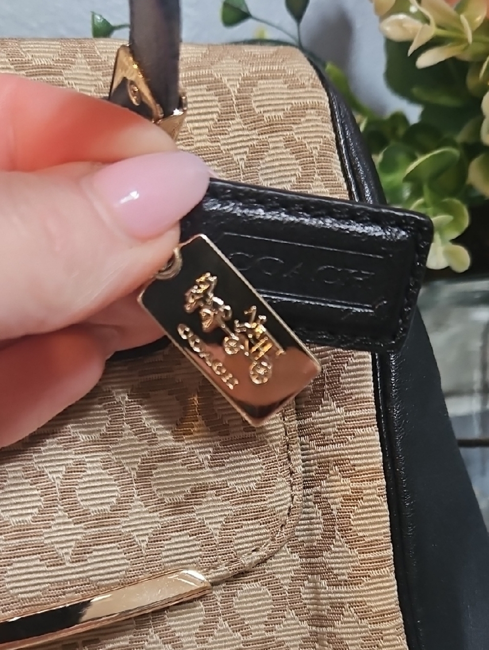 ✨ Y2K Coach Kristin Signature Satchel Crossbody Bag W/ Gold Turnlock/ Hangtags ✨ - Picture 5 of 8